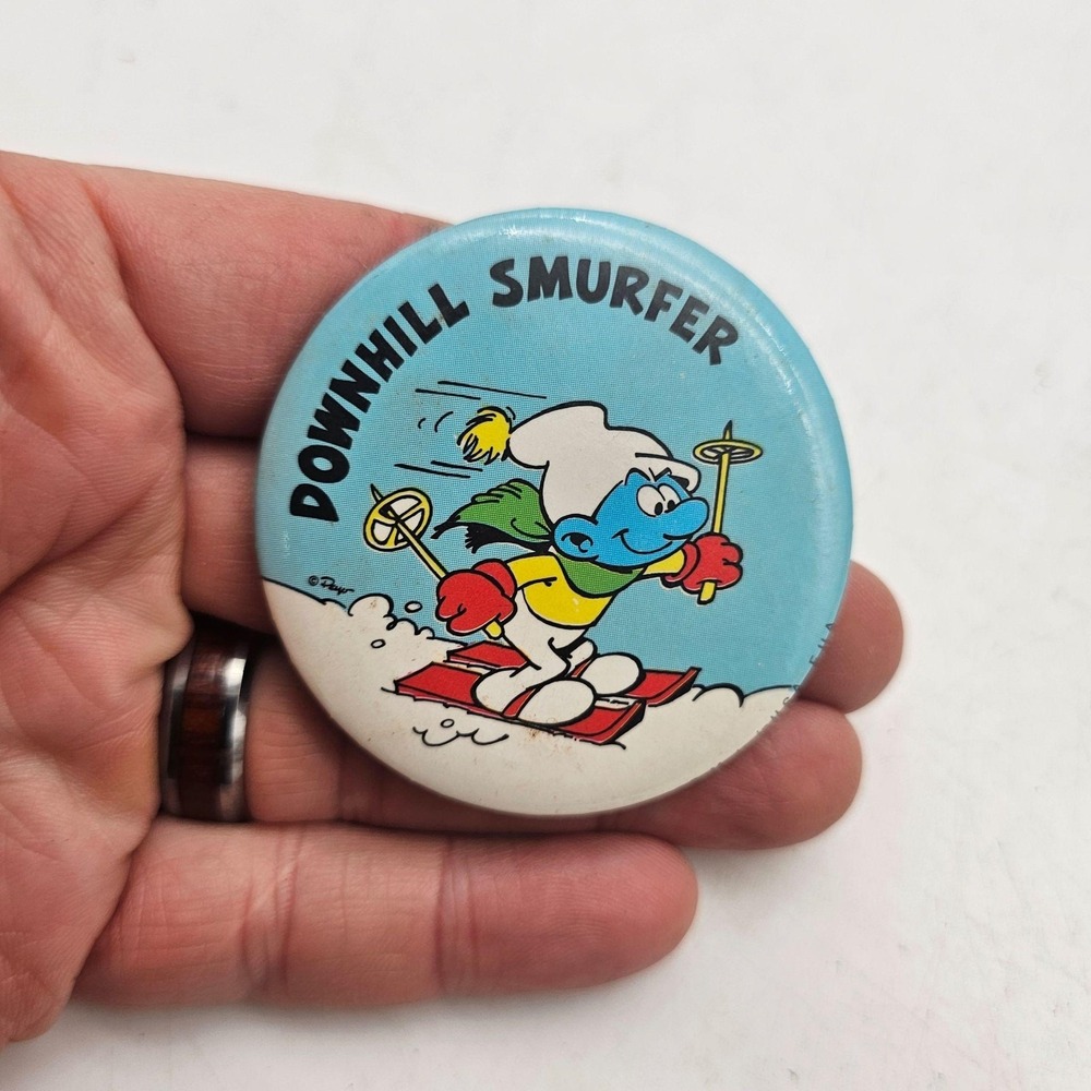 Vintage Smurfs Downhill Smurfer Skiing Pinback Button Peyo Ski Smurf Large Pin